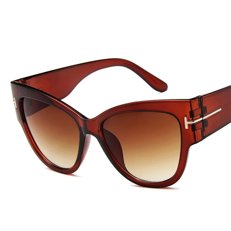 Lunettes de soleil femme marque luxe designer mode noir