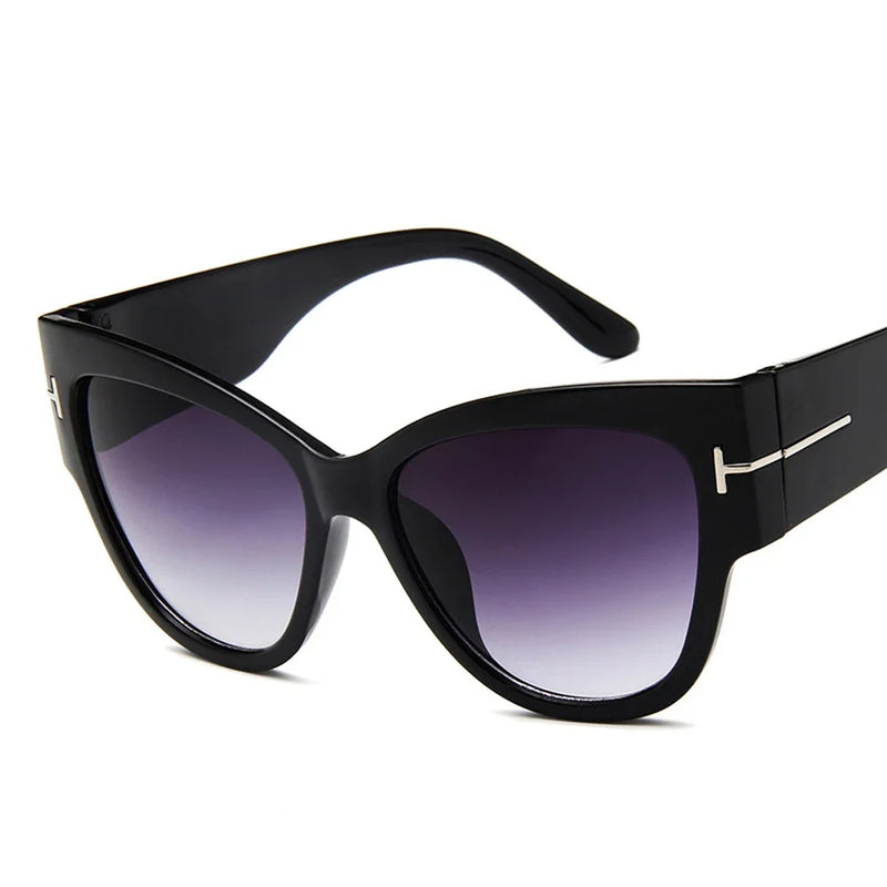 Lunettes de soleil femme marque luxe designer mode noir