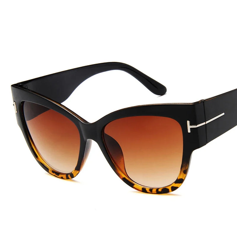 Lunettes de soleil femme marque luxe designer mode noir